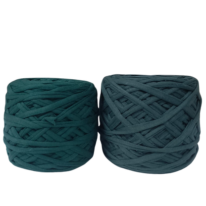Knitsilk Flexi T-Shirt Yarn – 450g Super Chunky Recycled Cotton Blend – Vibrant Colors – Soft, Durable, Eco-Friendly Bulky Yarn for Knitting, Crochet, Macramé & DIY Crafts, Peacock green