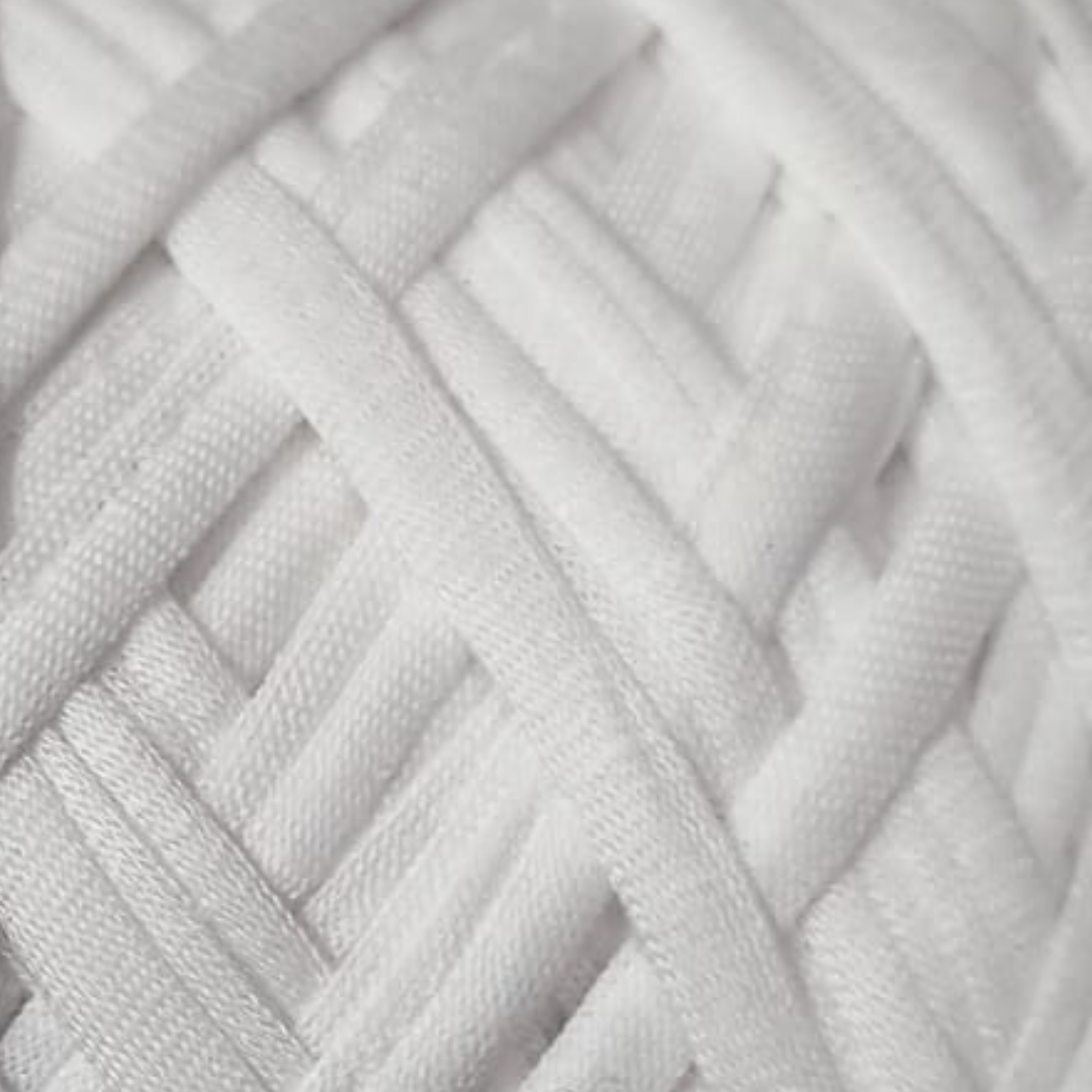 Knitsilk Flexi T-Shirt Yarn – 450g Super Chunky Recycled Cotton Blend – Vibrant Colors – Soft, Durable, Eco-Friendly Bulky Yarn for Knitting, Crochet, Macramé & DIY Crafts, White