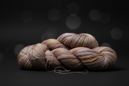 Knitsilk 3 Ply 100% Mulberry Silk Lace Weight Yarn –Unicorn(50g / 260 Yard