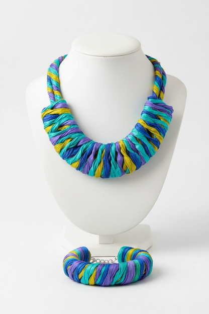 Knitsilk Recycled Sari Silk Ribbon Yarn — Super Bulky Tye and Dye(50g / 30 yd)